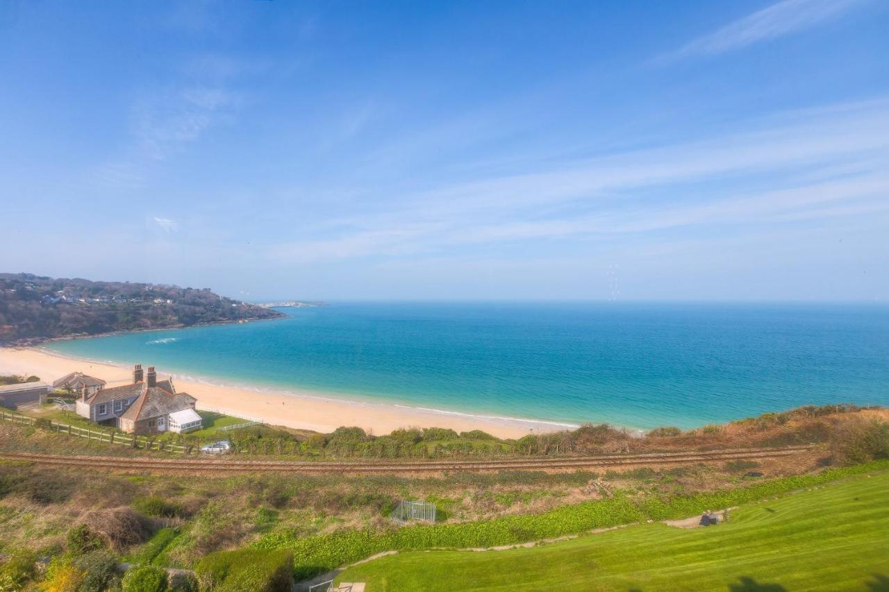 Golden Heights Apartment Carbis Bay Екстериор снимка